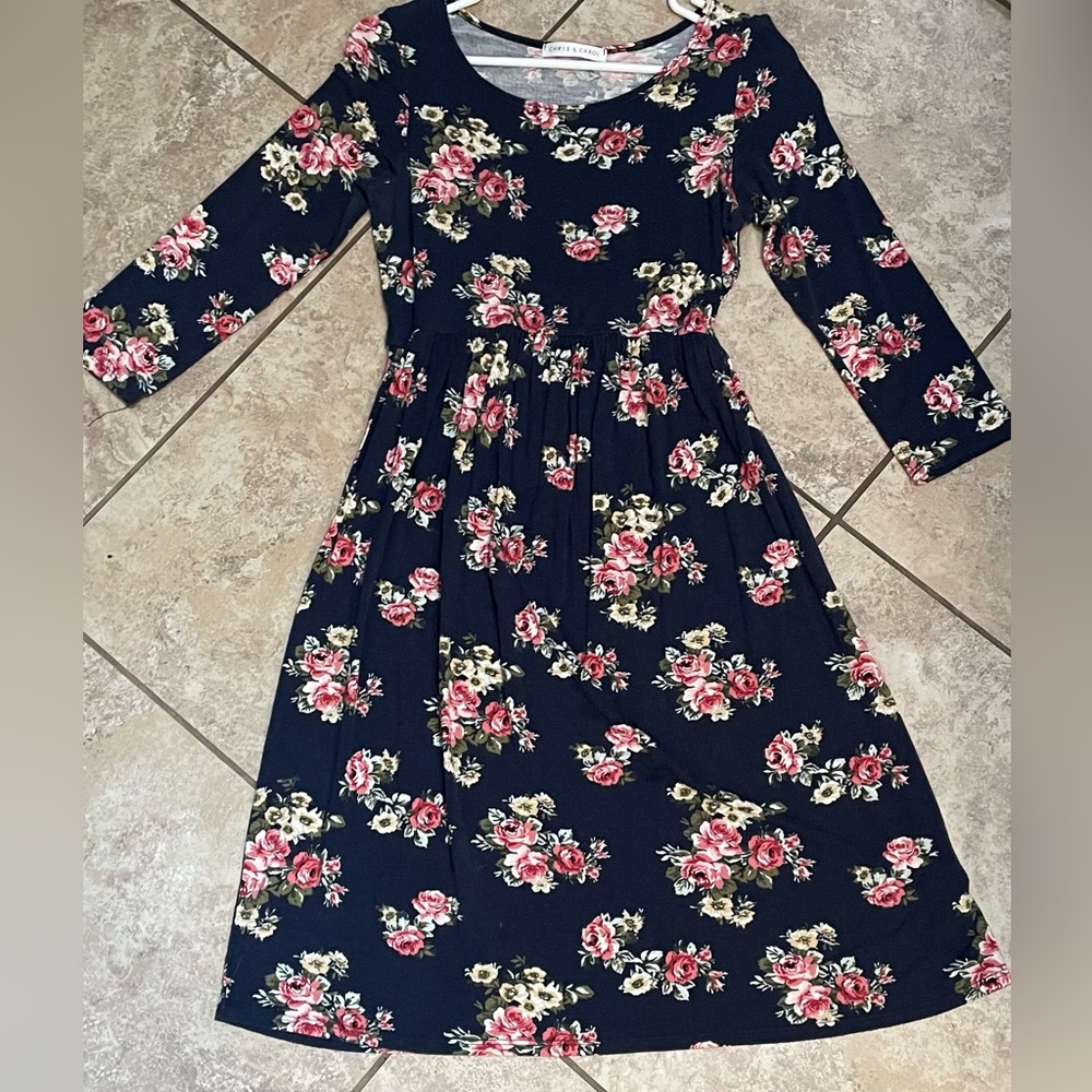 Woman’s Chris and Carol dress! Basically new, worn maybe 1 time! In great shape!